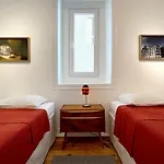 Arroios Apartment